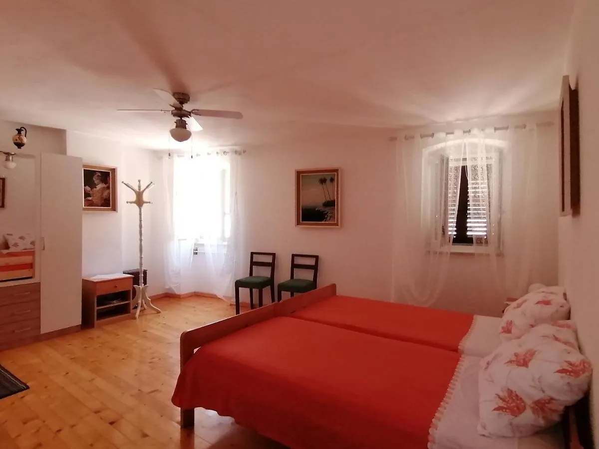 Guest house Rooms By The Sea Plomin Luka, Labin - 15078